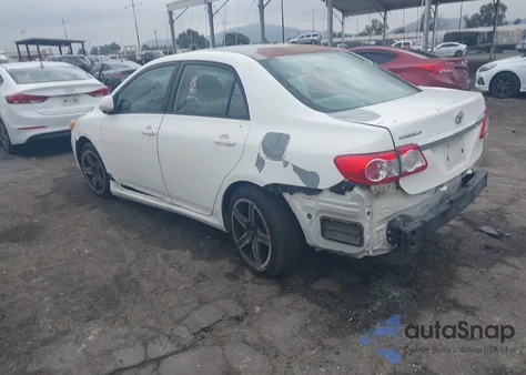 2011 Toyota Corolla Le z USA, uszkodzony, nr VIN JTDBU4EE1BJ098560